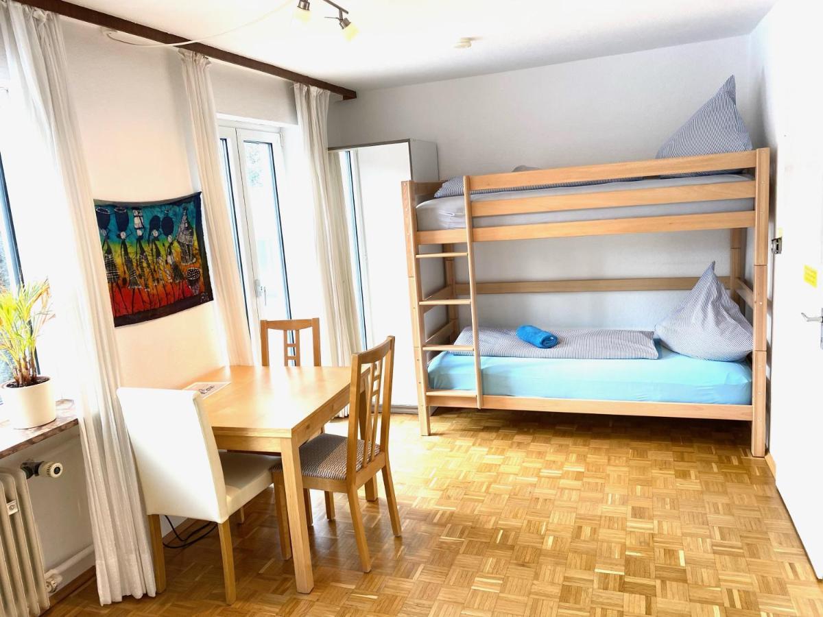 Gemuetliche Mit Geteiltem Bad, Kueche Und Garten Alloggio in famiglia Monaco di Baviera