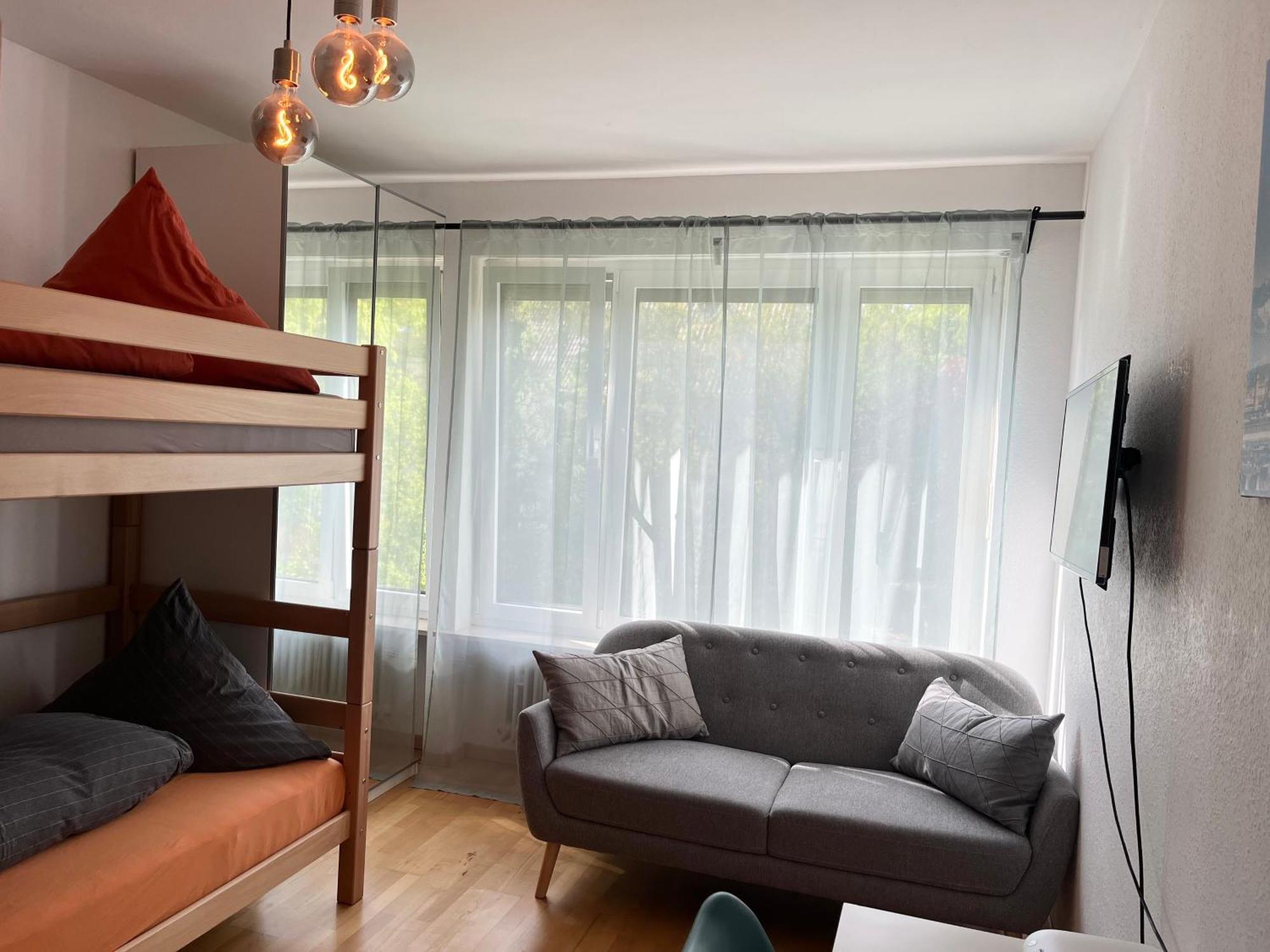 Gemuetliche Mit Geteiltem Bad, Kueche Und Garten * Monaco di Baviera